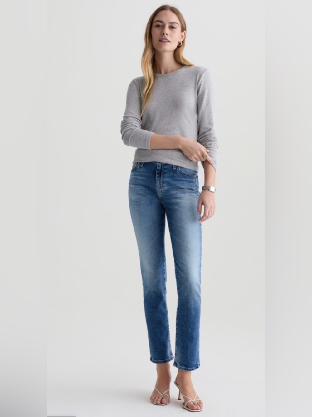 AG Jeans Mari Mid Rise Slim Straight Crop Size 26 Medium Wash